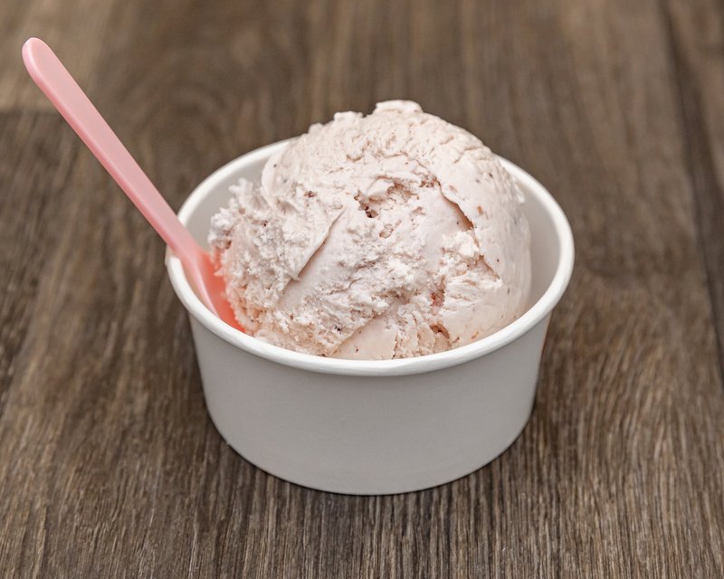 Creole Strawberry Cream Cheese ice cream